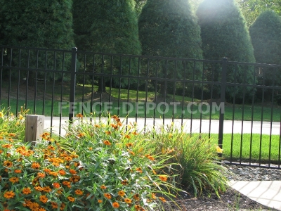 aluminum-fence-on-a-slope