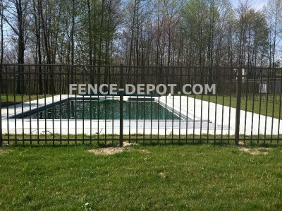 black-aluminum-pool-fence