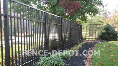 black-saybrook-aluminum-fencing