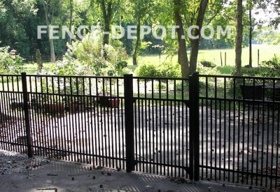 horizon-aluminum-fence-gate