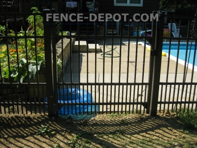 saybrook-doggie-panel-gate-with-magna-latch