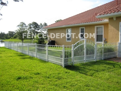 white-aluminum-doggie-panel-fencing
