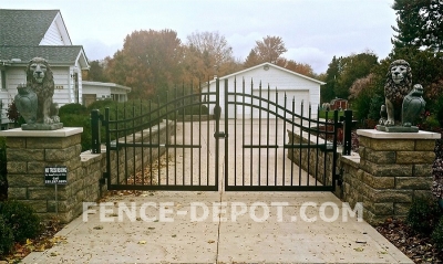 industrial-grade-aluminum-driveway-gate-with-quad-finials