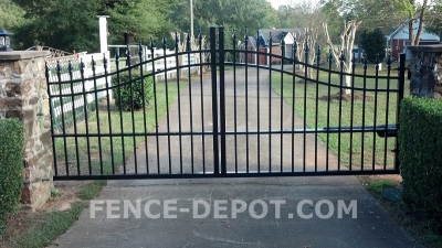 single-driveway-estate-gate
