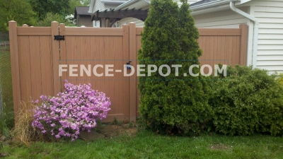 autumn-brown-vinyl-fence-gate