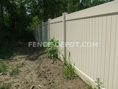 tan-privacy-vinyl-fence