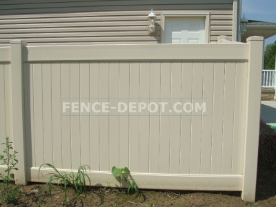 tan-vinyl-tongue-and-groove-privacy-fence