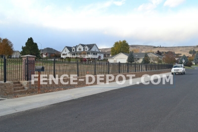 4-commercial-wrought-iron-fencing