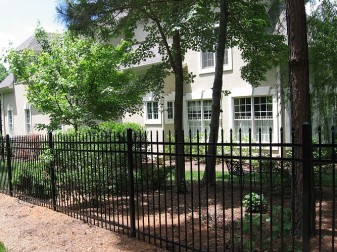 Classic Residential Rackable Welded Steel Fence